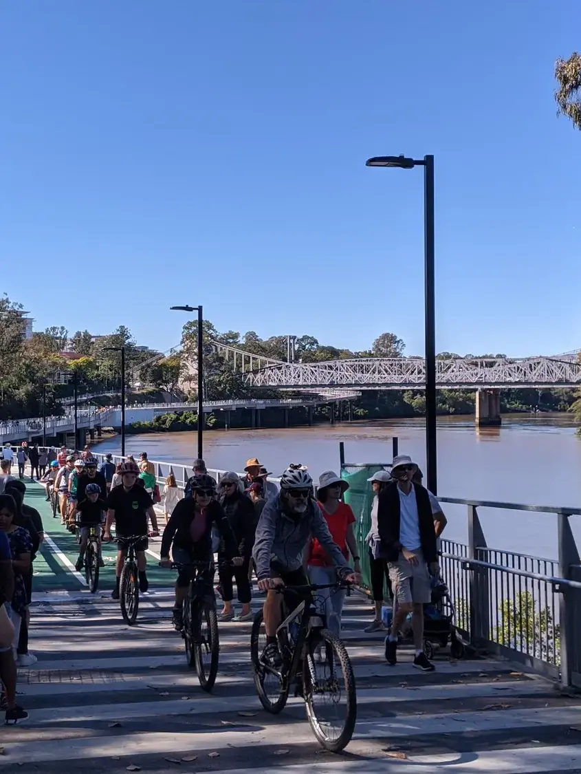 Indoorooilly Walkway, Brisbane - NXT Black